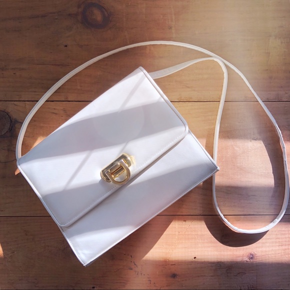 Vintage Handbags - Vintage Frenchy Purse